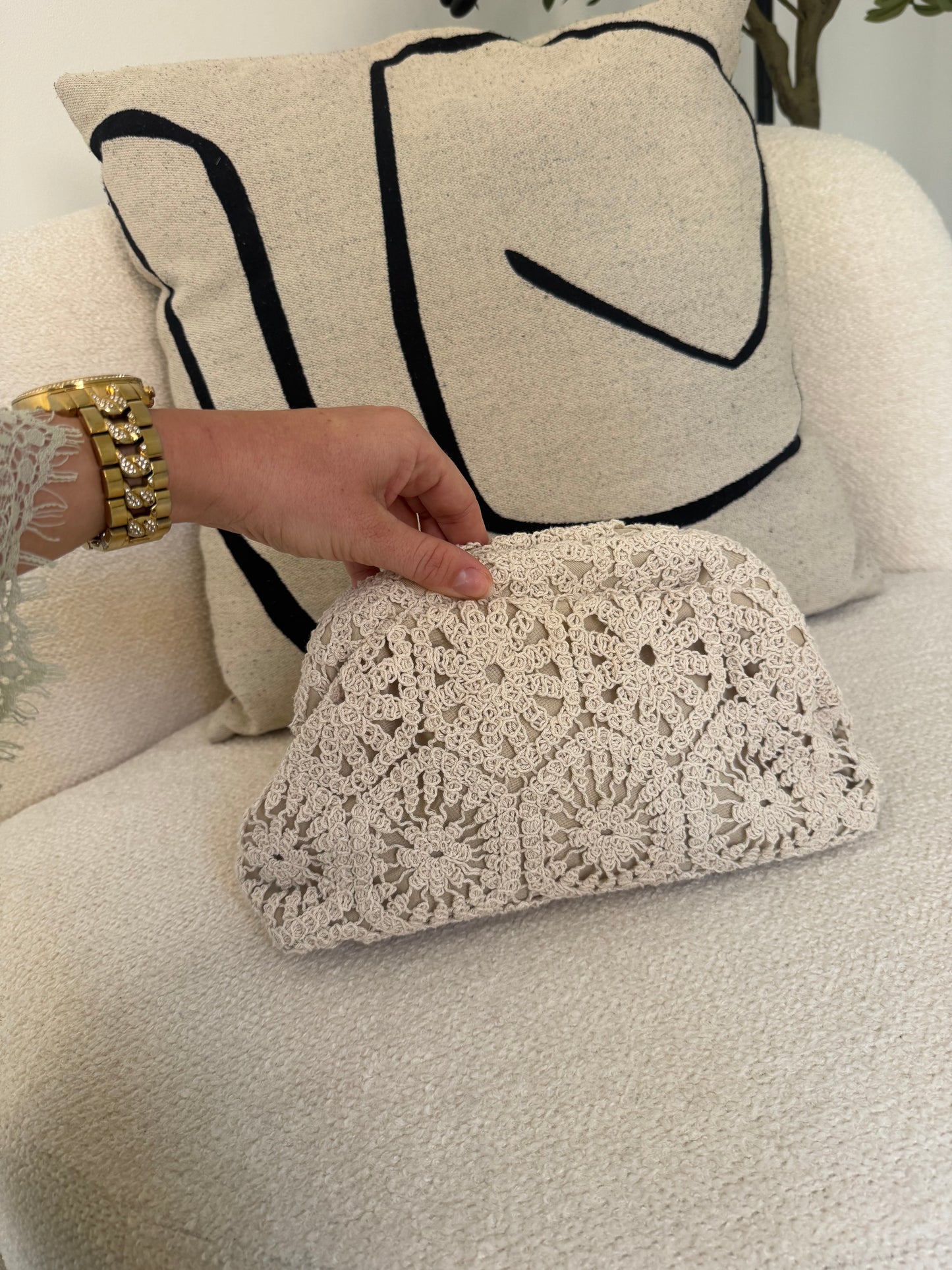 POCHETTE BRODERIE